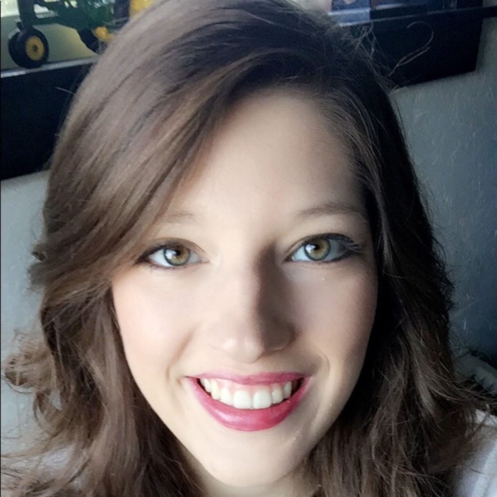 Meet your Posher, Abby